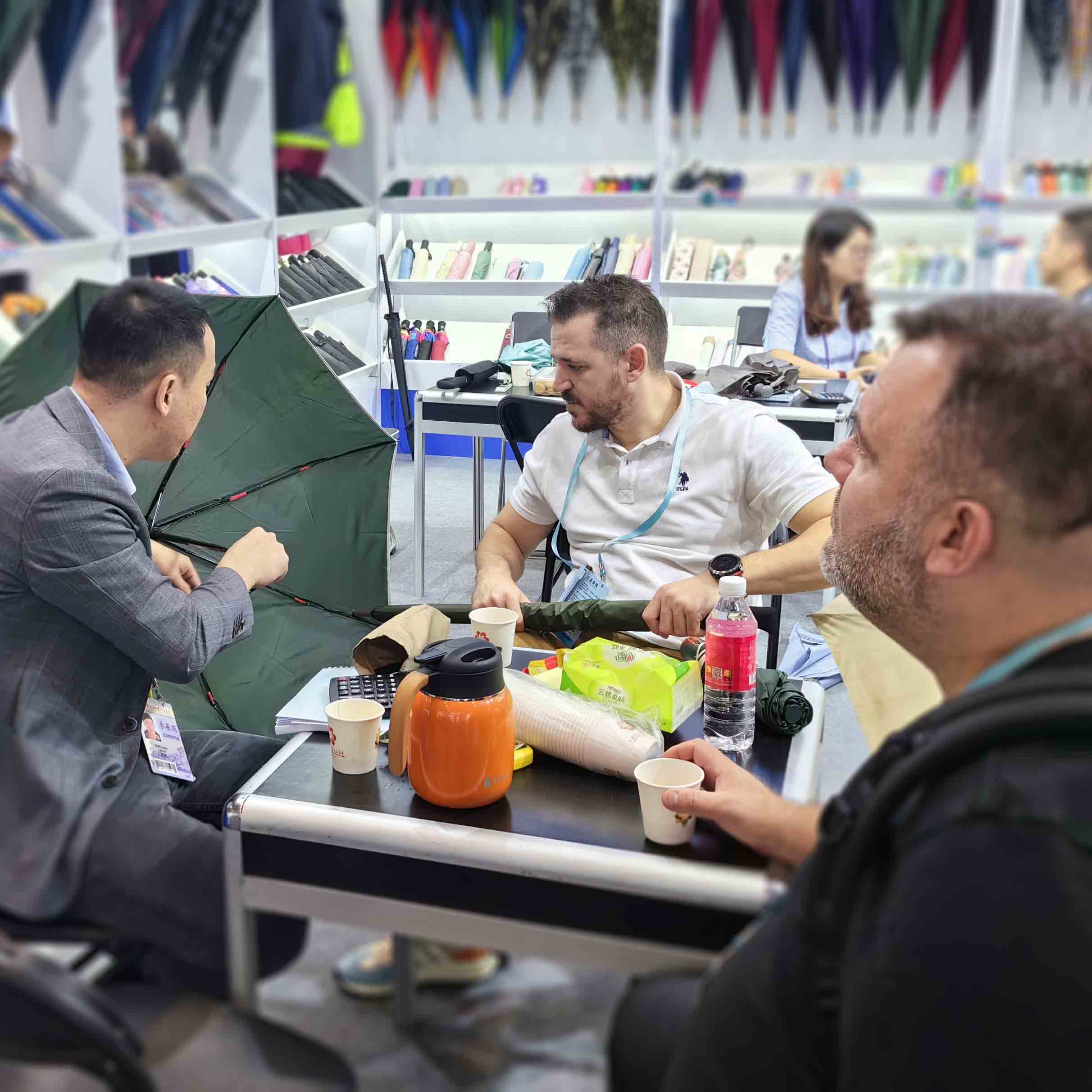 優(yōu)安納傘業(yè)：品牌出海展實(shí)力，多元拓展贏未來